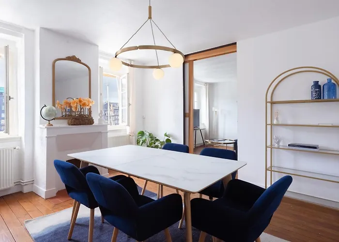 Avec Vue Sur Le Port דירה *